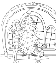 Синди Лу вместе с мамой наряжают елку
